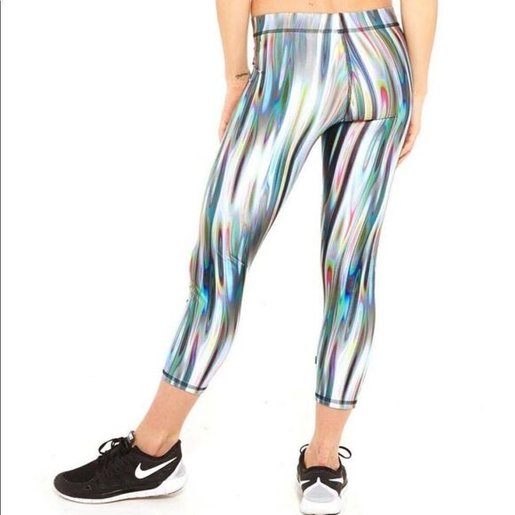 Terez Performance Leggings Watercolor Stripes Size X-Small Crop - Picture 10 of 14